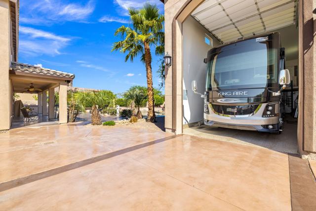 78702 Sophia Circle, Bermuda Dunes CA: https://media.crmls.org/mediaz/9ca11030-c45d-4db3-a381-cab30cb93caf.jpg