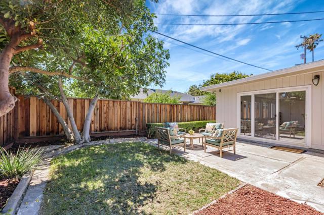 402 S Mary Avenue, Sunnyvale CA: https://media.crmls.org/mediaz/9ca12336-9709-4fc5-a584-5d8ad41067ba.jpg