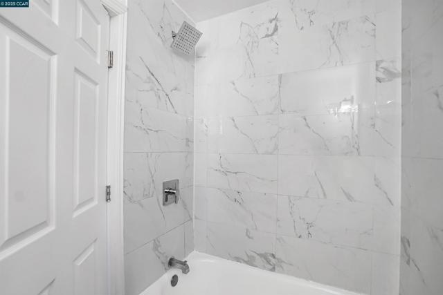 2020 17Th Ave, Oakland CA: https://media.crmls.org/mediaz/9ca19d4c-a571-485d-960c-e34c81f55f15.jpg