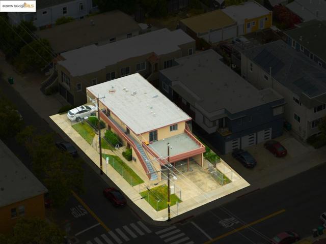 3802 Shafter Ave, Oakland CA: https://media.crmls.org/mediaz/9ca1ba2c-a6eb-4c34-bfda-58b087ada0ad.jpg