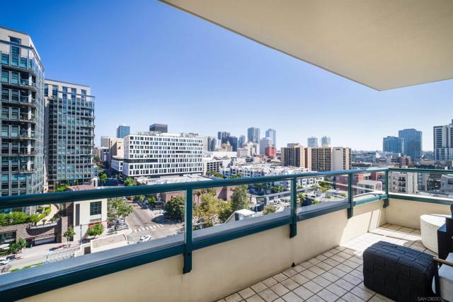 510 1St Ave, San Diego, California 92101, 1 Bedroom Bedrooms, ,2 BathroomsBathrooms,Condominium,For Sale,1St Ave,250016352SD