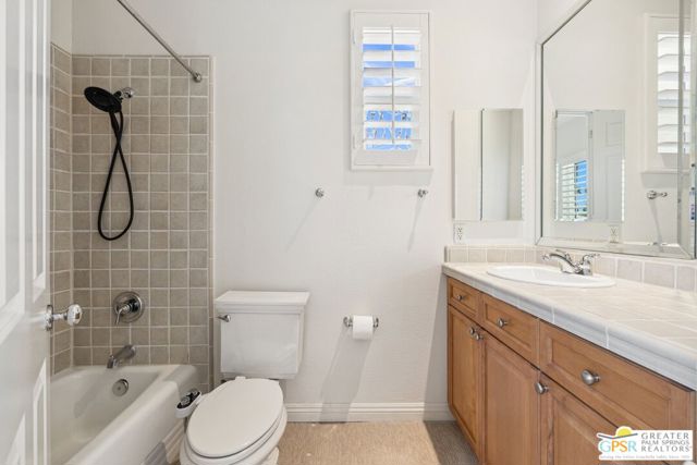 1 Toscana Way, Rancho Mirage CA: https://media.crmls.org/mediaz/9ca38a89-14f6-4fa2-8e21-36026165b45e.jpg