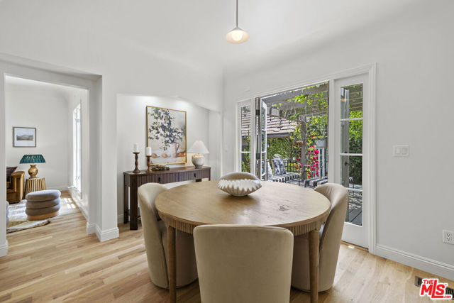 736 S Cloverdale Avenue, Los Angeles CA: https://media.crmls.org/mediaz/9ca39f37-1bf9-473a-8bd0-8b3bf64b4640.jpg