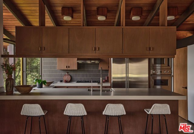 2052 Mayview Drive, Los Angeles CA: https://media.crmls.org/mediaz/9ca3f482-9840-42e6-890f-224a15139c26.jpg
