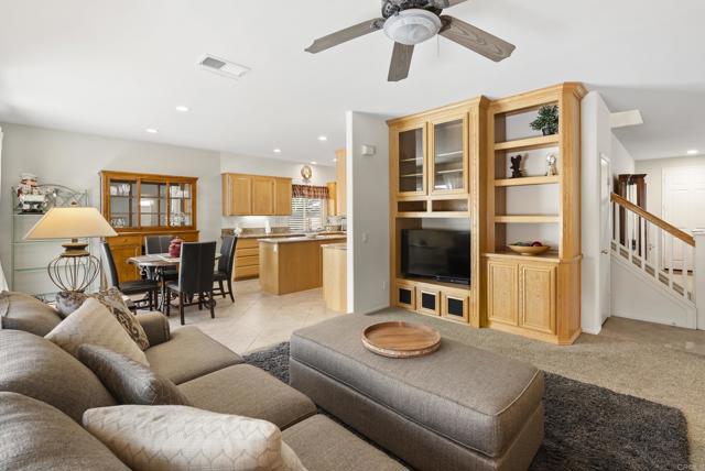 1222 N Creekside Drive, Chula Vista CA: https://media.crmls.org/mediaz/9ca5a16e-3648-4a84-aad9-0dfbc1c99f02.jpg