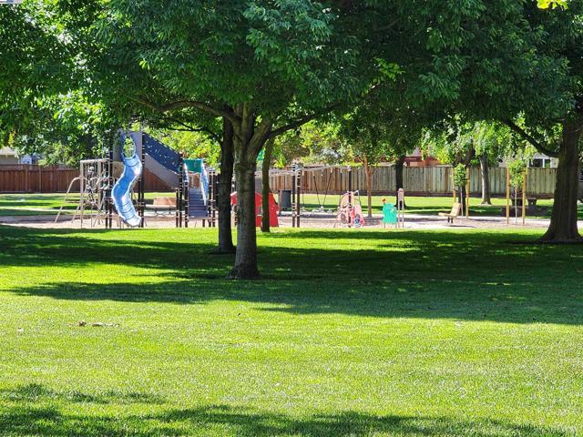 4098 W Las Positas Blvd, Pleasanton CA: https://media.crmls.org/mediaz/9ca5ccb0-63ce-4da2-9f1d-f7fd2b6344e4.jpg