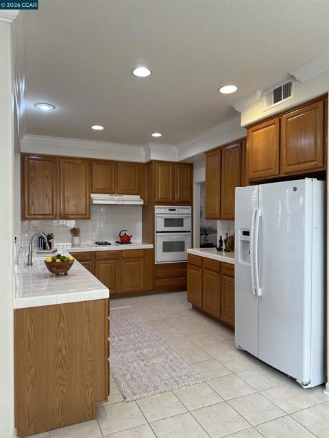 Image 9 of 29 For 518 Silver Maple Dr