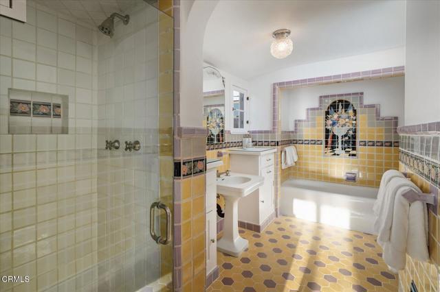 Detail Gallery Image 35 of 69 For 1110 E Mountain St, Glendale,  CA 91207 - 4 Beds | 3 Baths