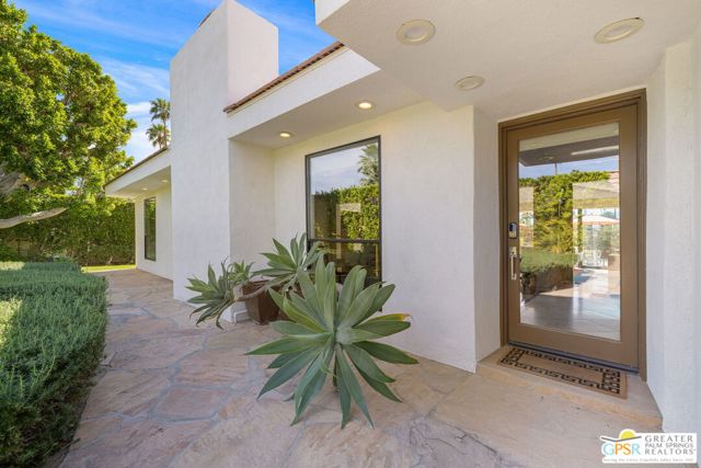 Image 13 of 57 For 311 Via Sol  