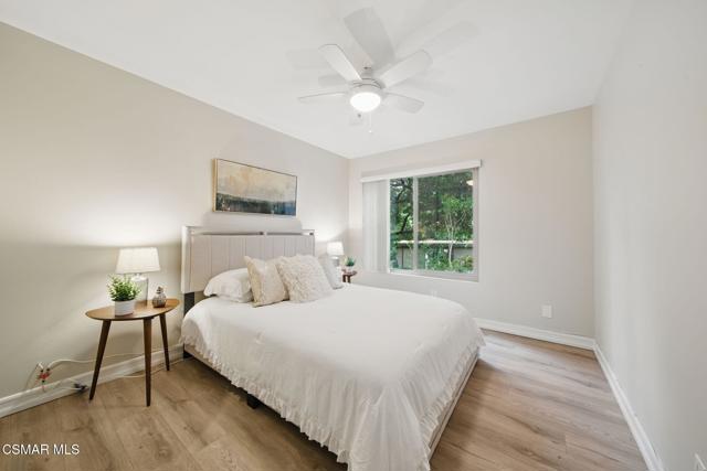 245 Oakleaf Drive, Thousand Oaks CA: https://media.crmls.org/mediaz/9ca8da77-02b9-4716-aa7c-9c80d7cb0e2d.jpg