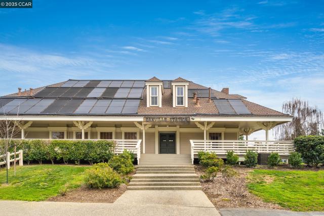 530 Mikado Place, Danville CA: https://media.crmls.org/mediaz/9ca91888-a47b-4a79-a206-af29b41abc04.jpg
