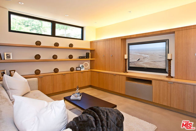 6228 Sycamore Meadows Drive, Malibu CA: https://media.crmls.org/mediaz/9ca93cb7-ecef-4727-8f7d-390a67fda9b3.jpg