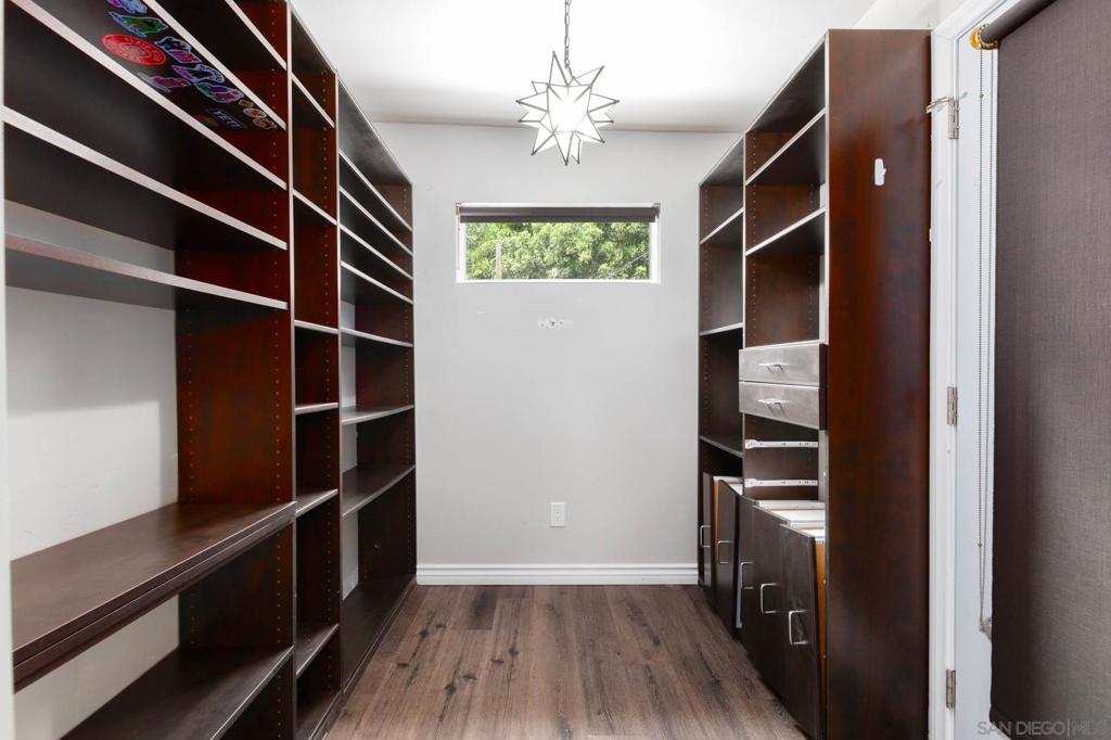 1880 Catalina Blvd - photo 6