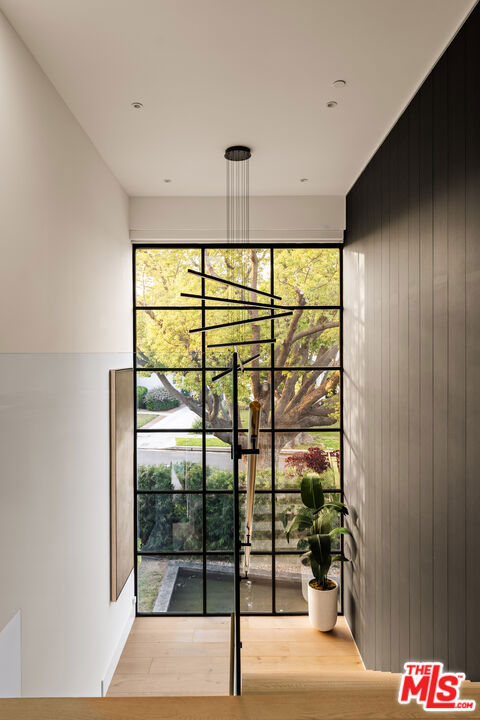 5988 W 76th Street, Los Angeles CA: https://media.crmls.org/mediaz/9ca9ba1a-d69f-4b46-9138-8975dc3050e2.jpg