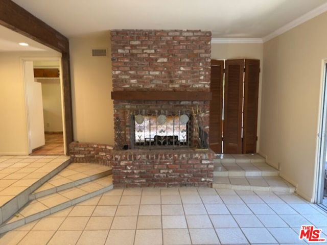 2290 Canonita Drive, La Habra Heights CA: https://media.crmls.org/mediaz/9caa0d0f-cf38-45be-a813-a7f0adcc21c5.jpg
