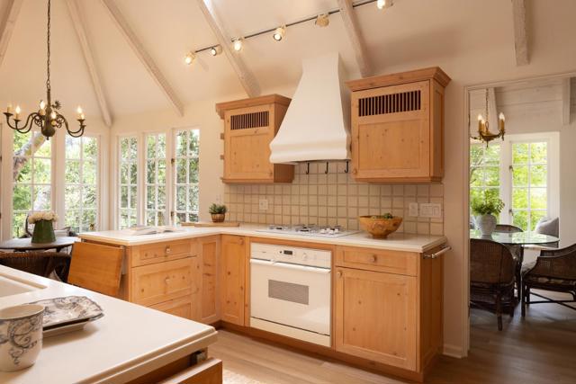 0 Forest 3 SE of 8th Avenue, Carmel CA: https://media.crmls.org/mediaz/9caa1253-877b-493e-8ebf-5ca182f6de8f.jpg