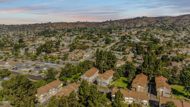 2047 Euclid Avenue, Camarillo CA: https://media.crmls.org/mediaz/9cabafa6-526a-42a0-8610-6b57818443e6.jpg