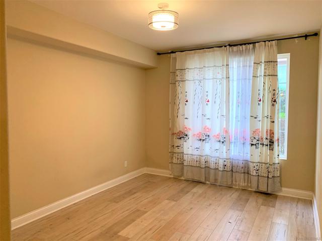 12374 Carmel Country Rd, San Diego CA: https://media.crmls.org/mediaz/9cac2685-5afb-47e4-8b68-3845ef5c81a8.jpg