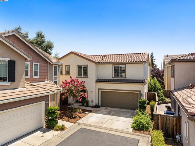 6505 Brando Loop, Fair Oaks CA: https://media.crmls.org/mediaz/9cac2a95-b721-4254-a868-1372907a793b.jpg