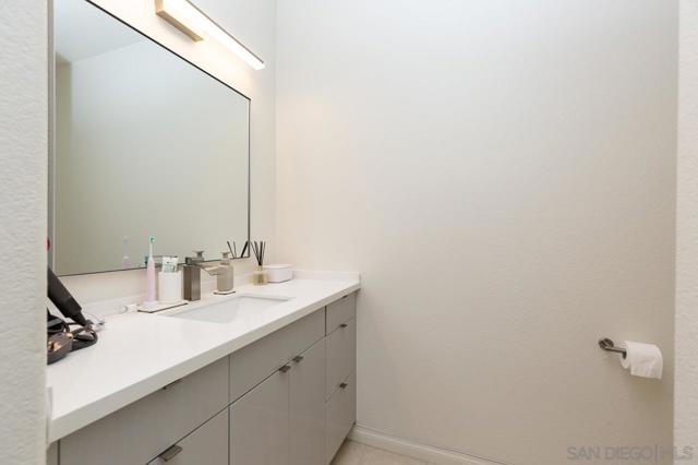 Image 14 of 31 For 3877 Pell Pl  225