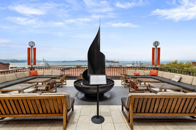 900 N Point St, San Francisco CA: https://media.crmls.org/mediaz/9cae43b4-17b8-437b-9cdb-c7eacee86c74.jpg
