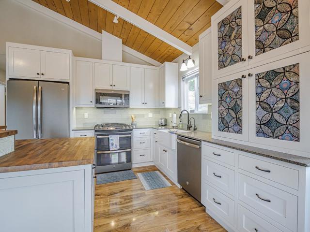 353 Allan Lane, Corralitos CA: https://media.crmls.org/mediaz/9cae777a-0081-47a6-9205-ad1166a056a2.jpg