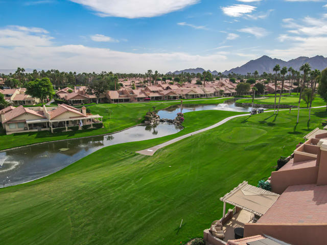42498 Sand Dune, Palm Desert CA: https://media.crmls.org/mediaz/9caf752a-4a9c-4f4f-b333-6dd4ed09e134.jpg