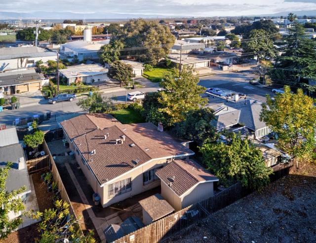 2509 Illinois Street, East Palo Alto CA: https://media.crmls.org/mediaz/9cafeba9-da65-4418-9a3b-1b89c55daf56.jpg