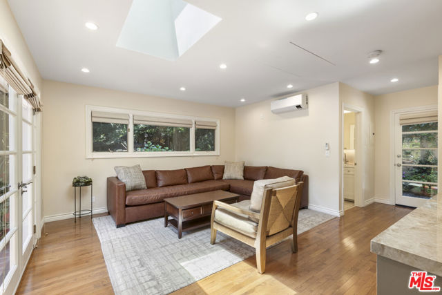 3265 Mandeville Canyon Road, Los Angeles CA: https://media.crmls.org/mediaz/9cb0f922-3698-47af-9edb-5d0b1574dc03.jpg