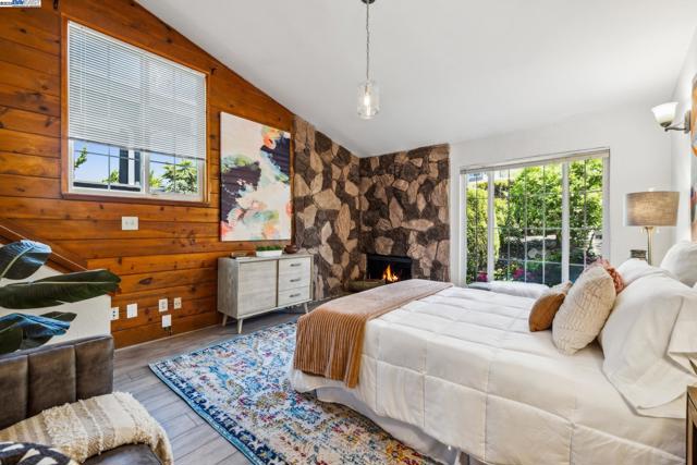 3014 BROADMOOR VIEW, Oakland CA: https://media.crmls.org/mediaz/9cb2eea9-efce-4f89-9dc3-6909c2c72dc1.jpg