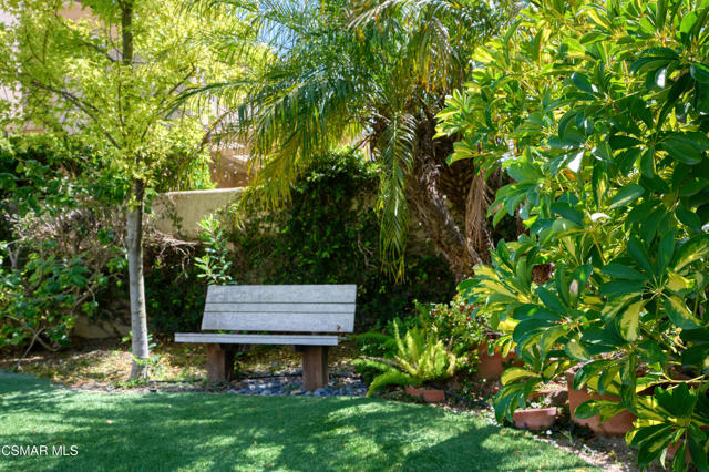 3695 Mapleknoll Place, Thousand Oaks CA: https://media.crmls.org/mediaz/9cb31089-e9c2-43db-92ed-7eec182d1f09.jpg