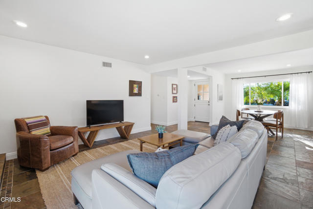 Detail Gallery Image 14 of 61 For 180 Cathy Dr, Newbury Park,  CA 91320 - 4 Beds | 2 Baths