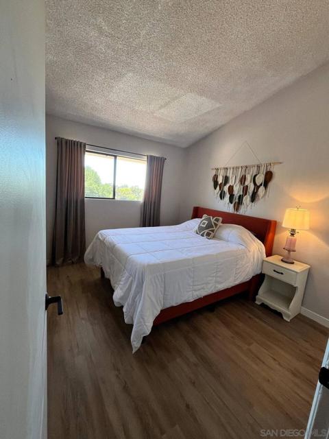 519 minnesota st, Fallbrook CA: https://media.crmls.org/mediaz/9cb422a8-3302-4fd1-922a-2b3f0bc016bd.jpg