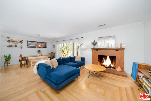 15732 Lassen Street photo 3