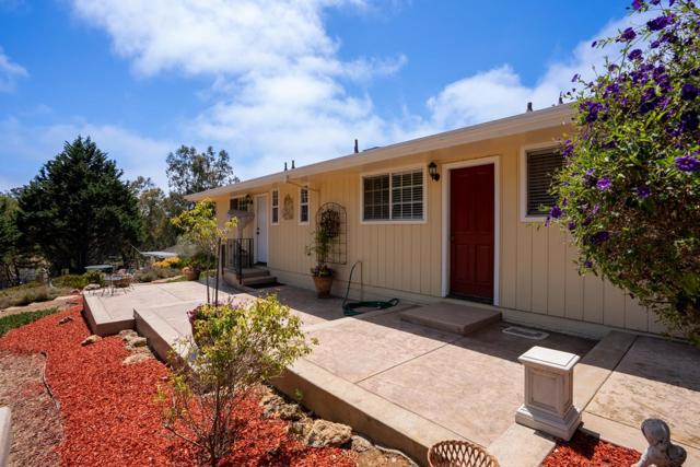 3225 Hillman Lane, Royal Oaks CA: https://media.crmls.org/mediaz/9cb49e66-fd7a-4bb2-a564-c2ca4e477dec.jpg