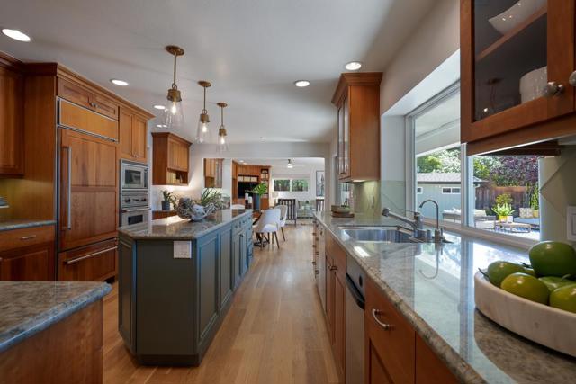 1455 Redwood Drive, Los Altos CA: https://media.crmls.org/mediaz/9cb4eb60-4883-4c1a-ba75-fed9e3aaeb67.jpg
