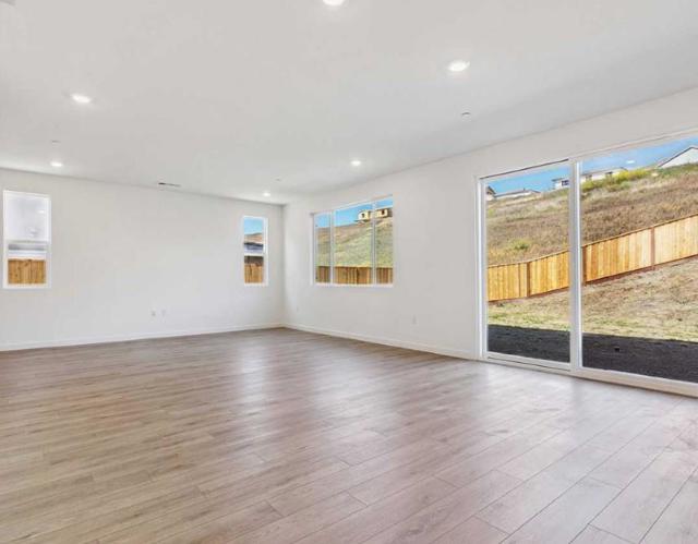 8094 Waterfall Lane, Vallejo CA: https://media.crmls.org/mediaz/9cb56bbb-9841-4f98-9033-757767e5d386.jpg