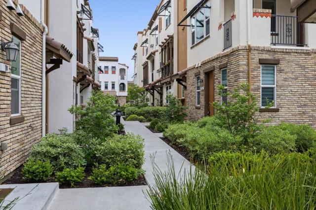 2729 Ginoso Court, San Jose CA: https://media.crmls.org/mediaz/9cb5cb03-b46e-40bb-85b2-6dccc78db3f8.jpg
