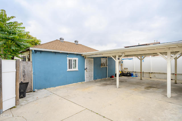 5621 Carlota Boulevard, Los Angeles CA: https://media.crmls.org/mediaz/9cb626d5-4557-487f-87ab-7f463327eea9.jpg