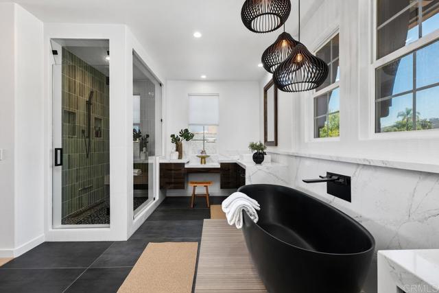 7661 Sitio Algodon, Carlsbad CA: https://media.crmls.org/mediaz/9cb69eff-0b09-47e4-b8f7-360f0b195392.jpg