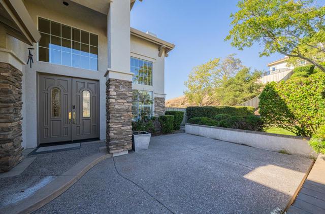 27606 Prestancia Circle, Salinas CA: https://media.crmls.org/mediaz/9cb81bc3-1e93-41e2-b735-458e23e5b25e.jpg