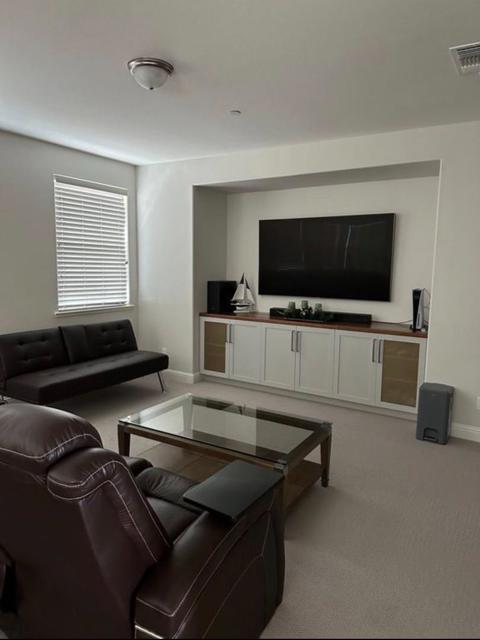 2947 Abrams Drive, Marina CA: https://media.crmls.org/mediaz/9cba7970-88e3-4870-941c-0b38d3af7411.jpg