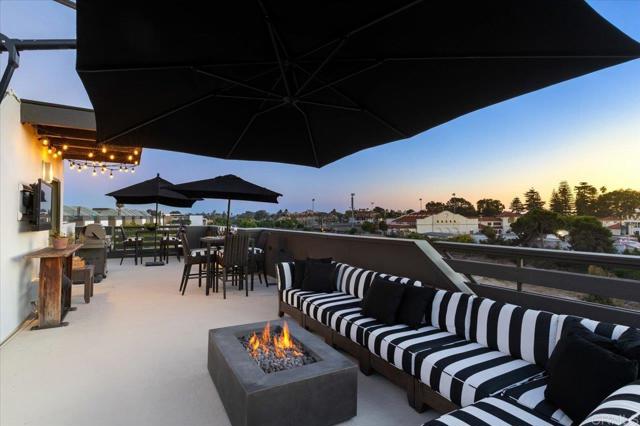 Detail Gallery Image 3 of 63 For 2517 State St, Carlsbad,  CA 92008 - 2 Beds | 2/2 Baths