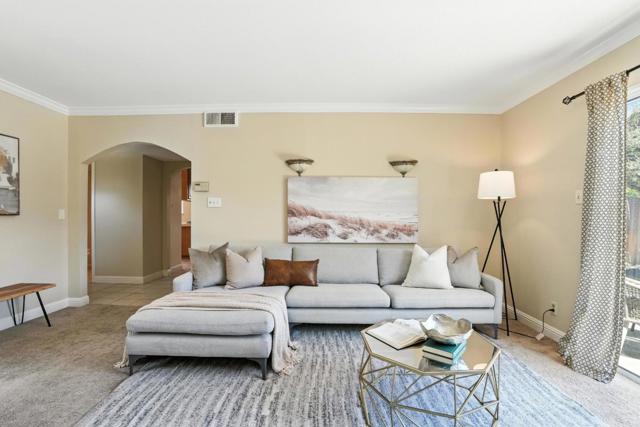 946 Laguna Avenue, Burlingame CA: https://media.crmls.org/mediaz/9cbb931f-c42c-4f79-82c7-944c6bdd23d2.jpg