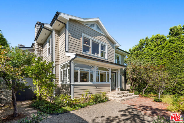 2323 California Avenue photo 3