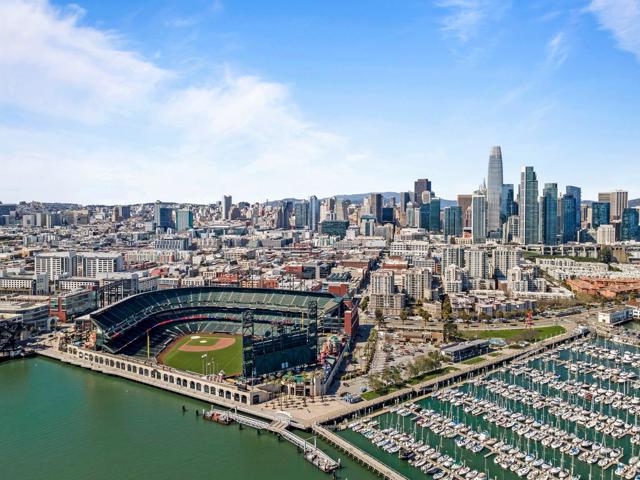 300 Berry Street, San Francisco CA: https://media.crmls.org/mediaz/9cbd6415-1882-4552-adbe-1bfa17b23e45.jpg