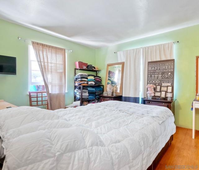 759 W 10Th Ave, Escondido CA: https://media.crmls.org/mediaz/9cbdc0b7-7be8-4eda-b97f-d333e313bef4.jpg