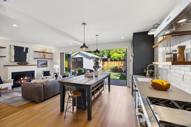 5472 KALES AVENUE, Oakland CA: https://media.crmls.org/mediaz/9cbddb9b-97ee-4ad8-a085-1b46b4d8f4ac.jpg