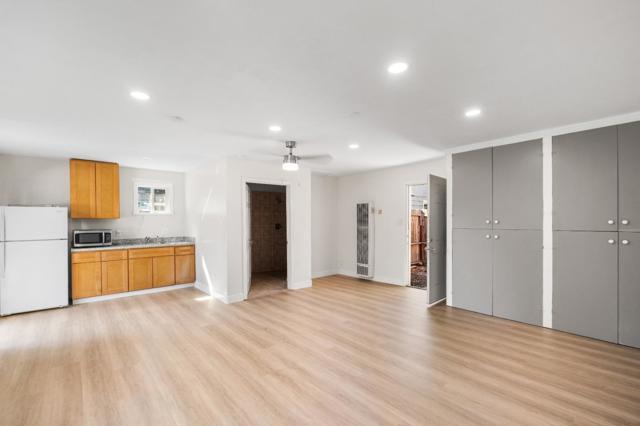 2905 Garfield Avenue, Carmichael CA: https://media.crmls.org/mediaz/9cbe8e34-441d-4347-83c0-427eee4bcb37.jpg