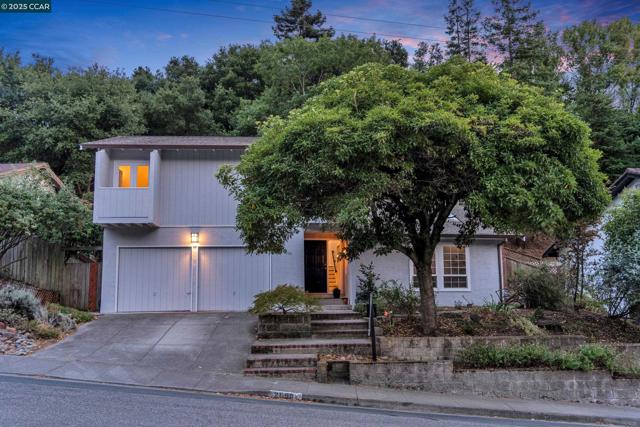 2690 Doidge Ave, Pinole CA: https://media.crmls.org/mediaz/9cbee21a-befe-4101-9ada-34bc6bb2ce2c.jpg